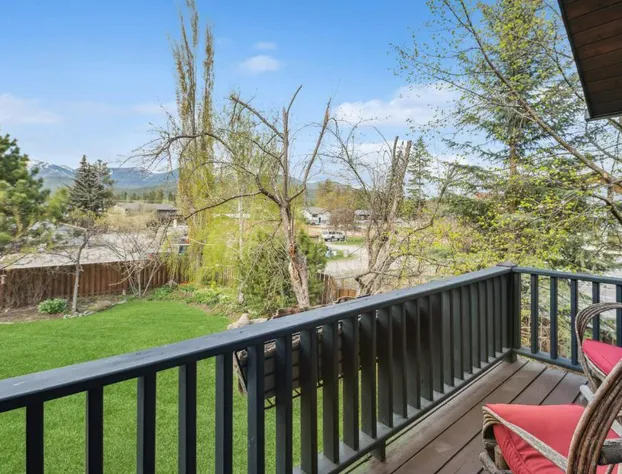 Good Medicine Lodge Bed & Breakfast hotel detail image 3