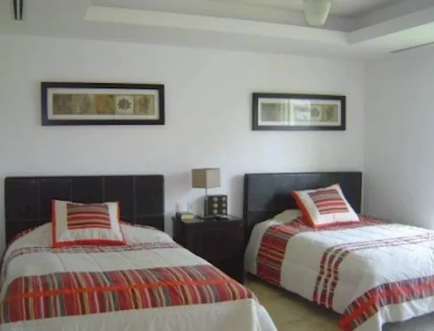 Unlimited Luxury BEGONAS Condo hotel detail image 3