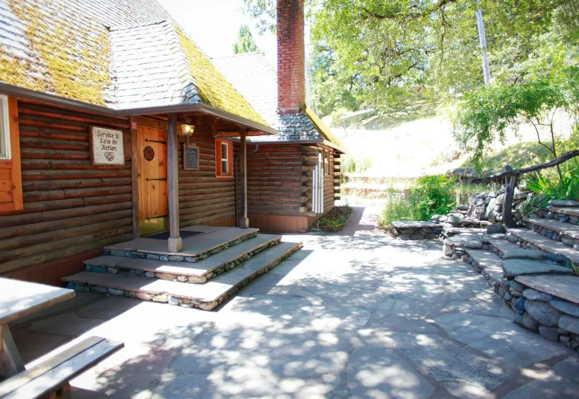 Heartwood Mountain Sanctuary hotel hero