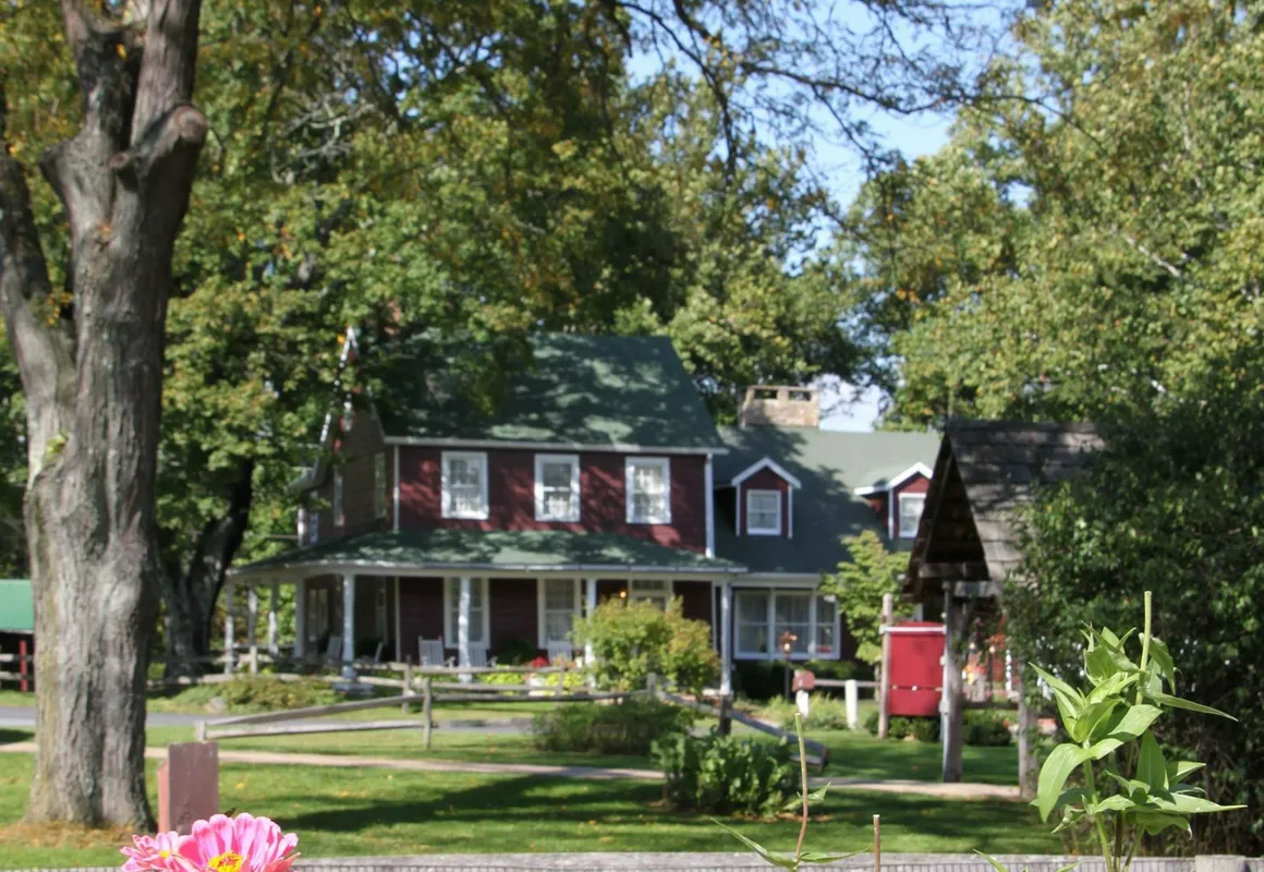 Hickory Bridge Farm Restaurant hotel hero