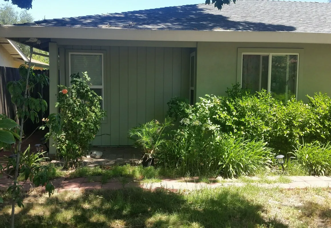 Bed and Breakfast hotel hero