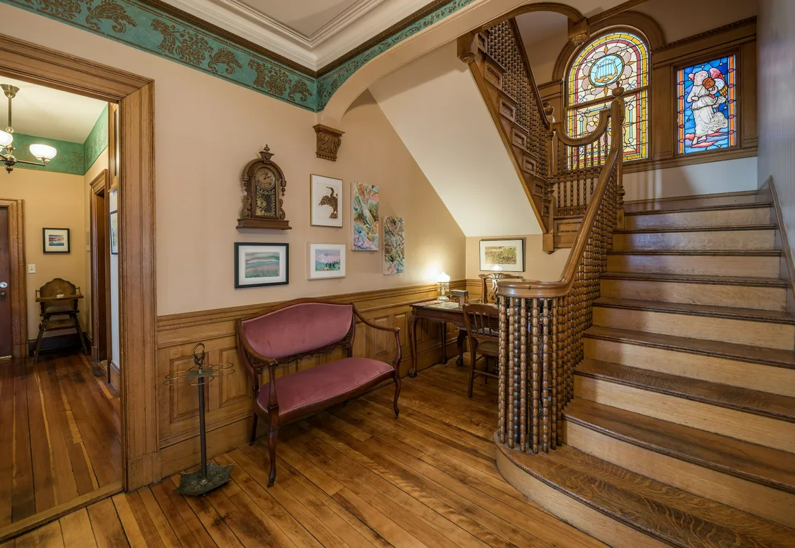 Perkins Inn hotel hero