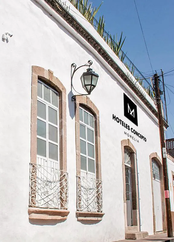 M Hoteles Concepto hotel hero