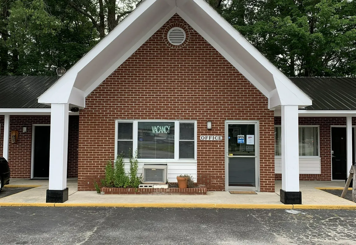 Road Trip Motel hotel hero