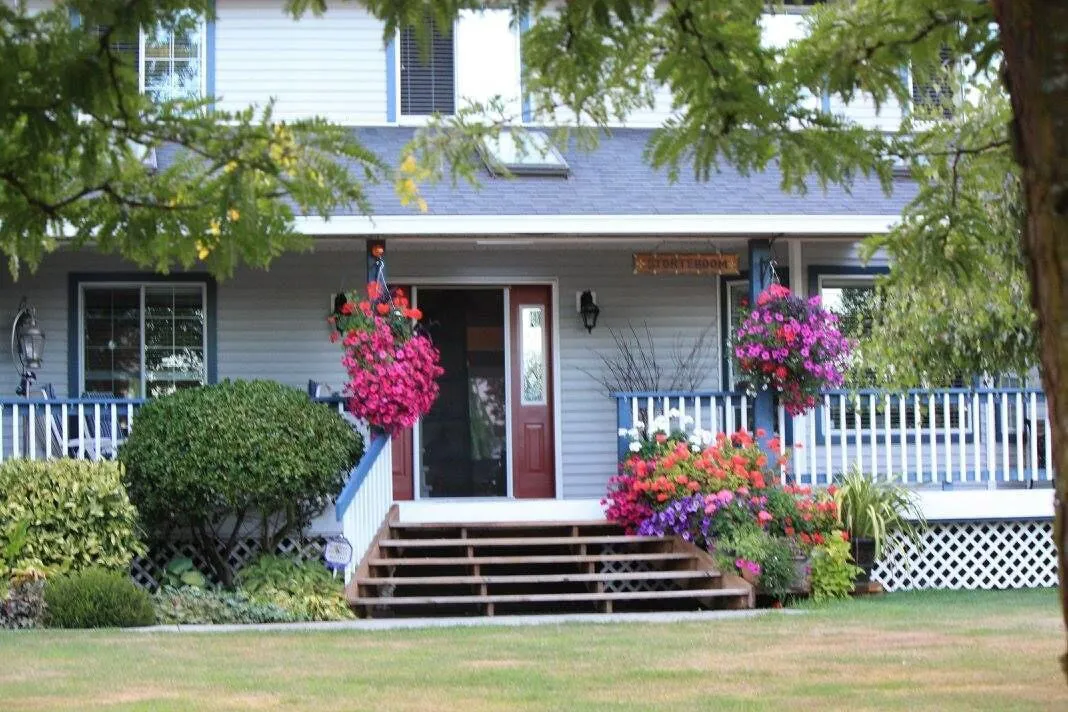 Mt Bakerview Bed and Breakfast hotel hero