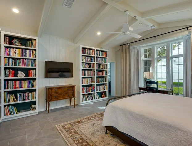 Azaleana Manor hotel detail image 1