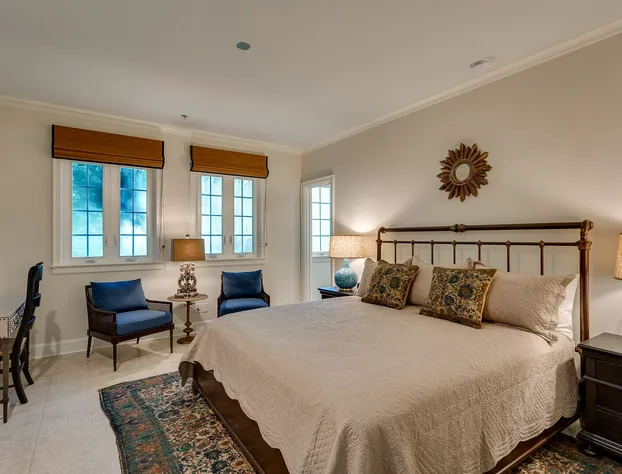 Azaleana Manor hotel detail image 4