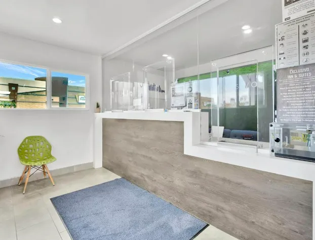 Exclusivo Inn & Suites hotel detail image 4