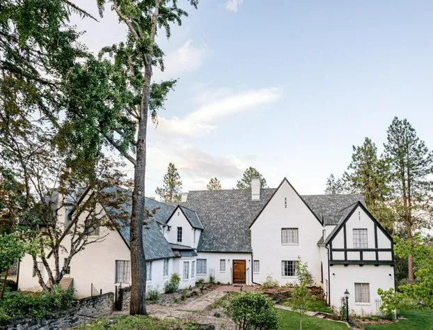 Hummingbird Estate Wine & Suites hotel detail image 3