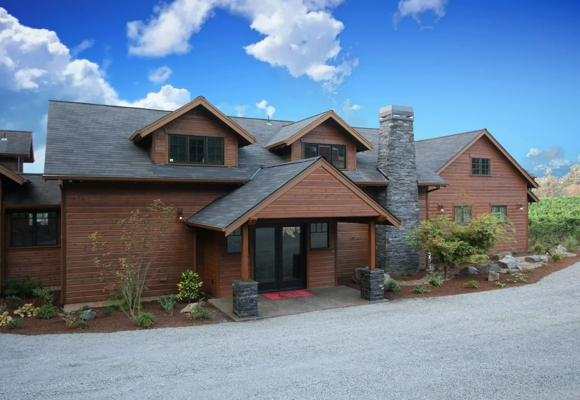 Vineyard View Inn hotel hero