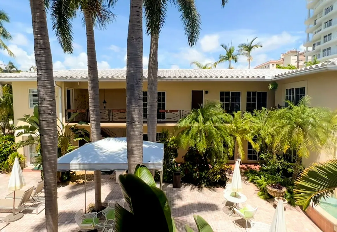 La Casa Hotel hotel hero