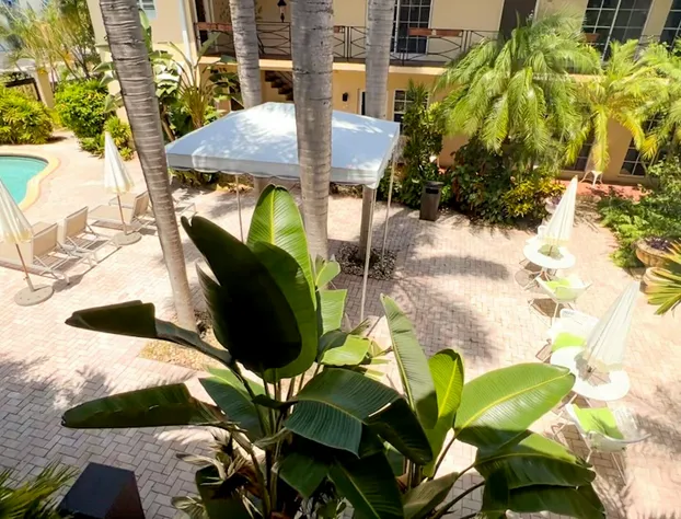 La Casa Hotel hotel detail image 1