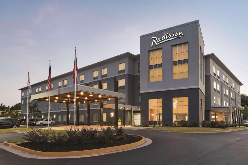 Radisson Hotel Atlanta Airport hotel hero