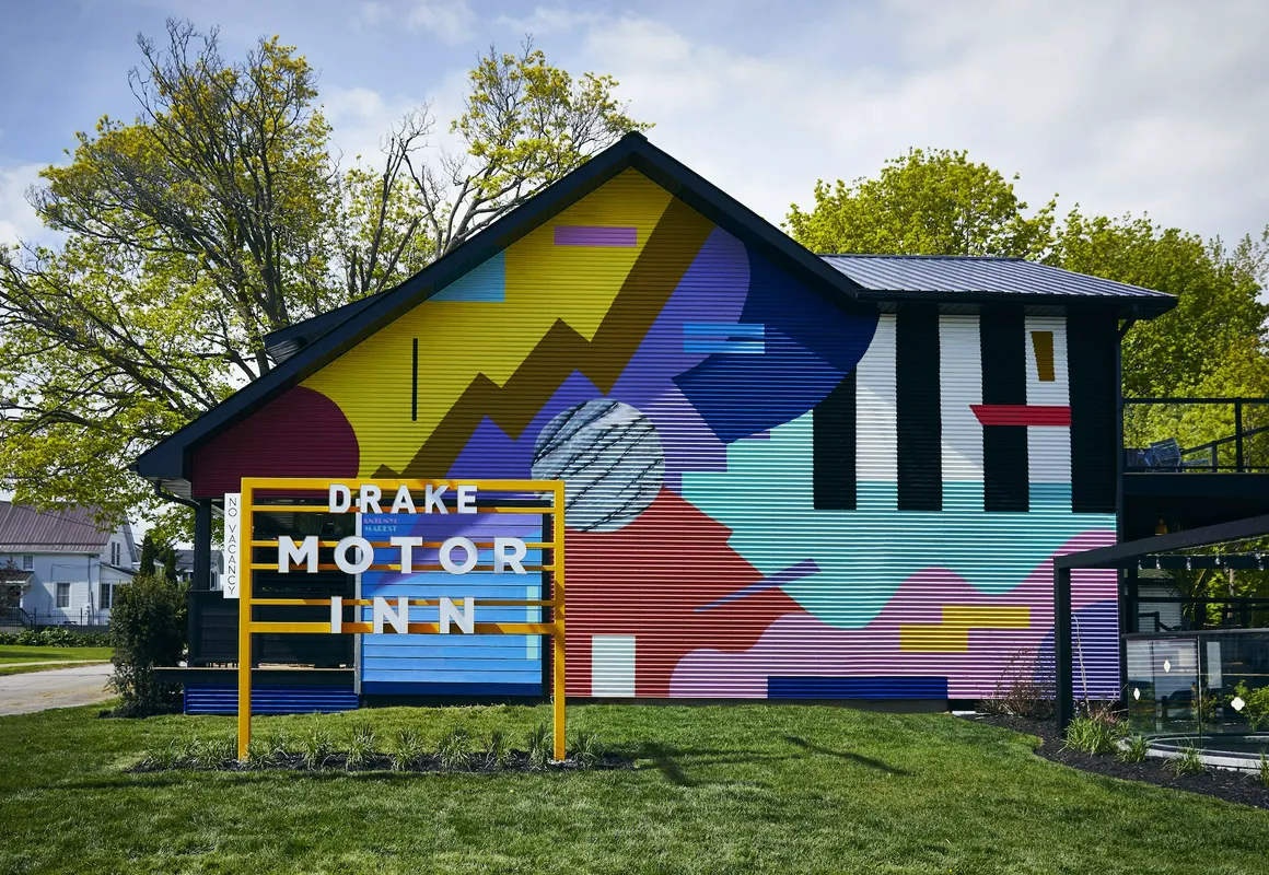 Drake Devonshire and Motor Inn hotel hero