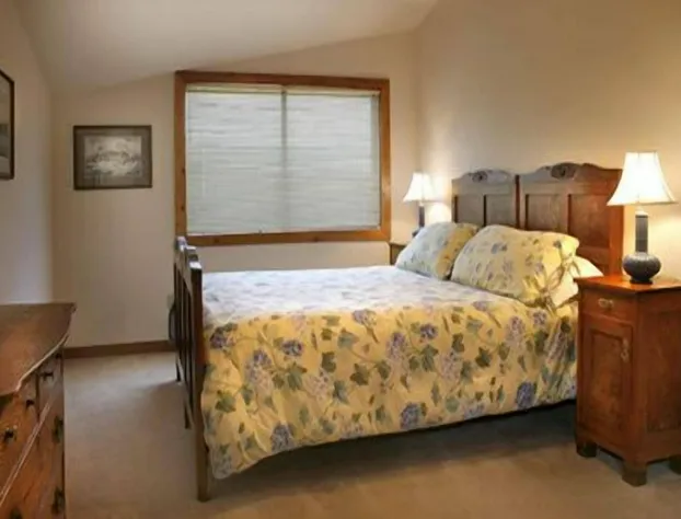 Bodega Harbor Inn hotel detail image 2