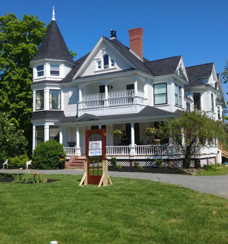 By The River Bed&breakfast hotel hero