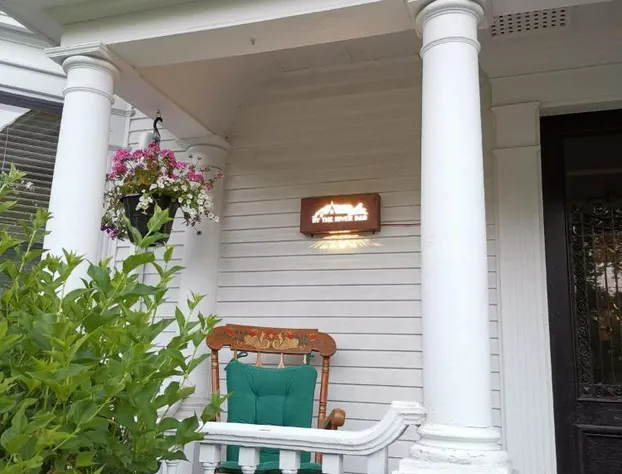 By The River Bed&breakfast hotel detail image 2