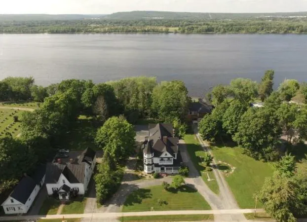 By The River Bed&breakfast hotel detail image 4