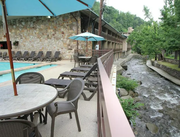 The Greystone Lodge on the River hotel detail image 1