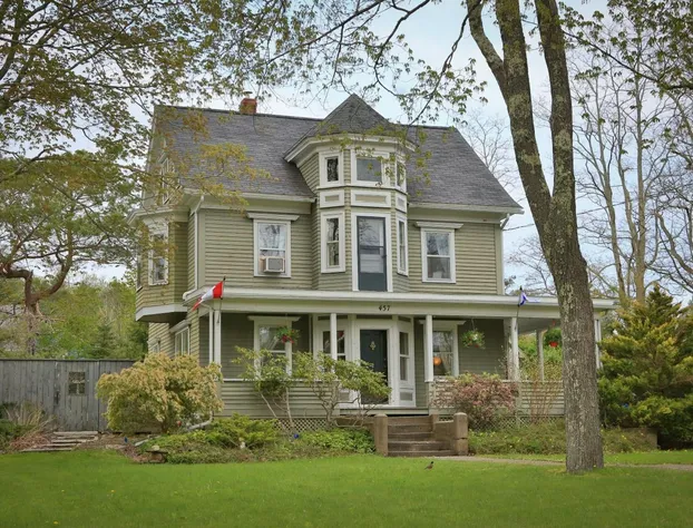 Red Mahone Bed and Breakfast hotel detail image 1