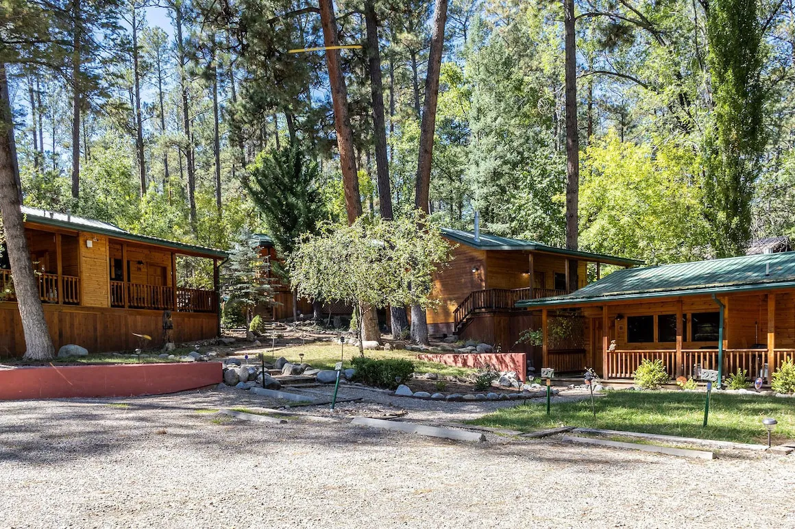 Ruidoso Lodge Cabins hotel hero