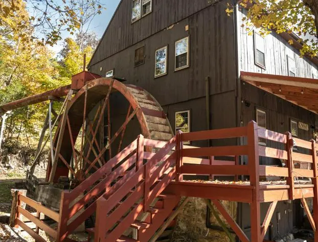 Osceola Mill hotel detail image 2