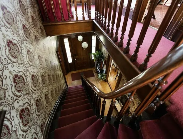 Iron Amethyst Inn Boutique Hotel hotel detail image 1