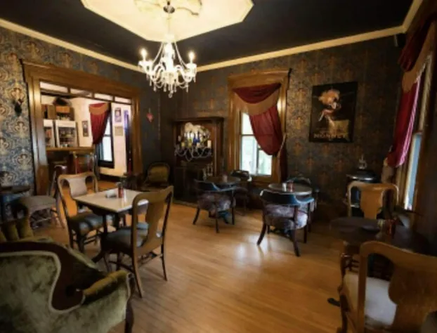 Iron Amethyst Inn Boutique Hotel hotel detail image 4