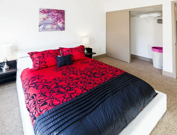 Heaven on Washington - Heart hotel detail image 3