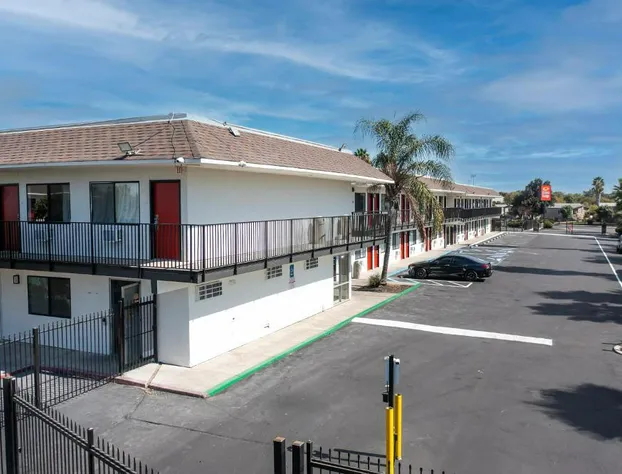 Econo Lodge Stockton near I-5 Fairgrounds hotel detail image 3