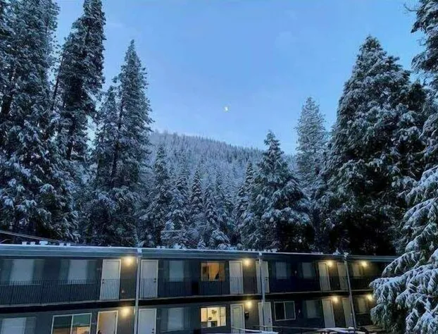 Sierra Inn on the River hotel detail image 1