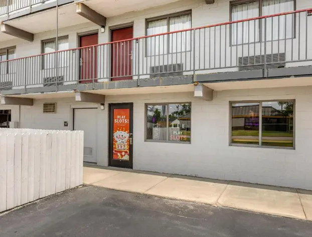 Red Roof Inn Bourbonnais hotel detail image 4