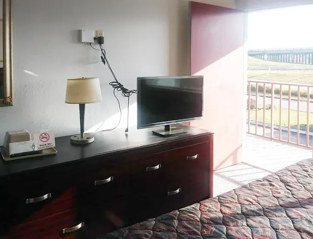 Port City Motel hotel detail image 4