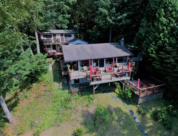 The Fraser River's Edge B&B Lodge hotel detail image 3