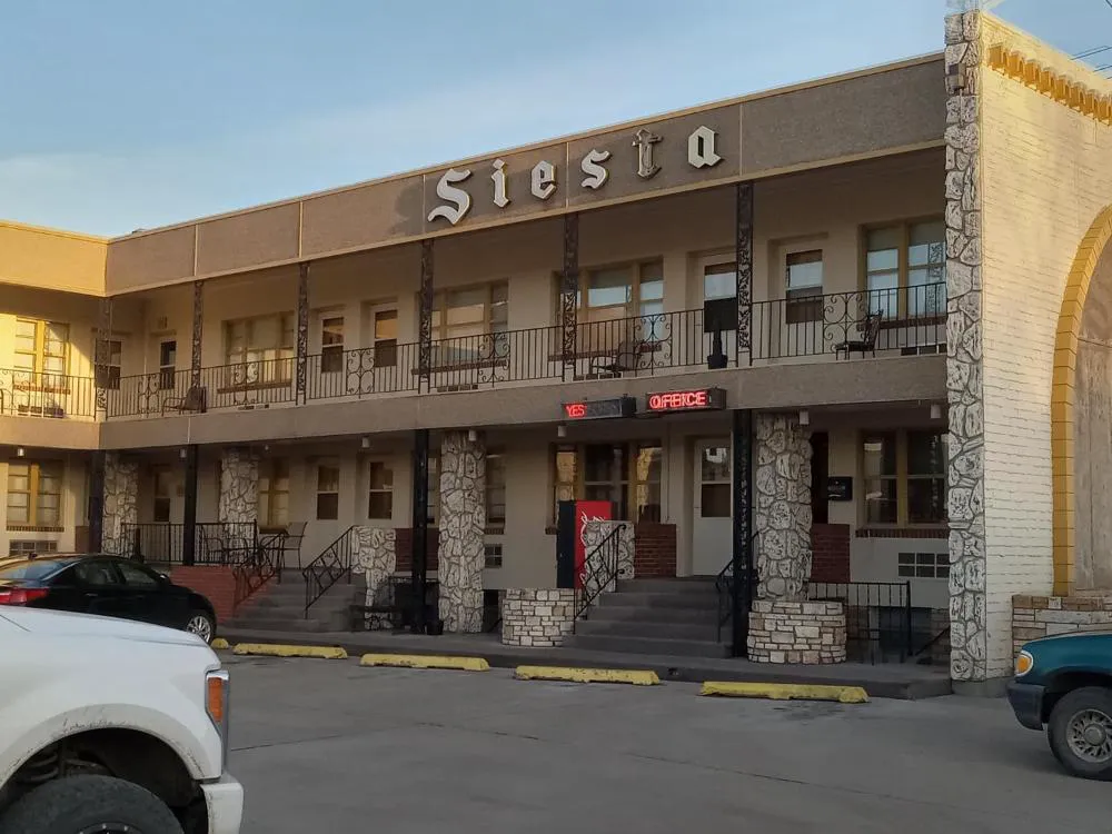 Siesta Motel hotel hero