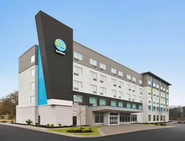 Tru by Hilton Greenville Woodruff Road hotel detail image 1