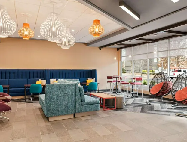 Tru by Hilton Greenville Woodruff Road hotel detail image 2