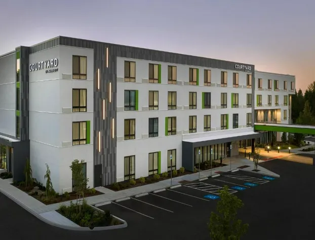 Courtyard by Marriott Portland East hotel detail image 1