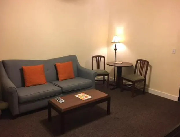 Washington Plaza Apartments hotel detail image 3