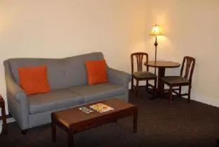 Washington Plaza Apartments hotel detail image 1