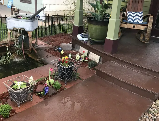 Downtown BnB King Bed Clawfoot Tub & Hot Tub hotel detail image 2