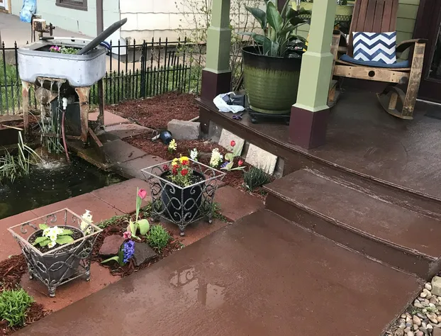 Downtown BnB King Bed Clawfoot Tub & Hot Tub hotel detail image 2