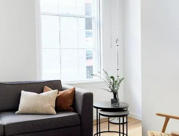 The Docent’s Collection – Thompson Block hotel detail image 1