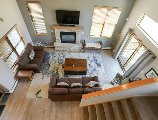 Peak 7 Mountain Lodge - Hot Tub & Expansive Views hotel detail image 2