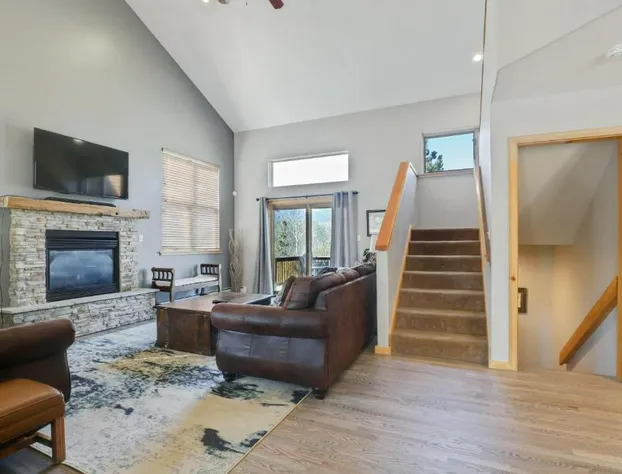 Peak 7 Mountain Lodge - Hot Tub & Expansive Views hotel detail image 3