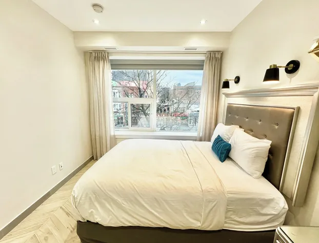 Toronto Rooms and Suites hotel detail image 2