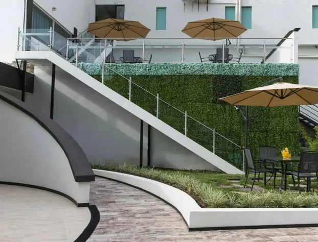 La Terraza Hotel hotel detail image 3