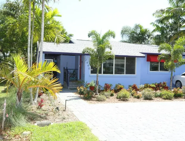 Fantasy Island Inn – Caters to Men hotel detail image 2