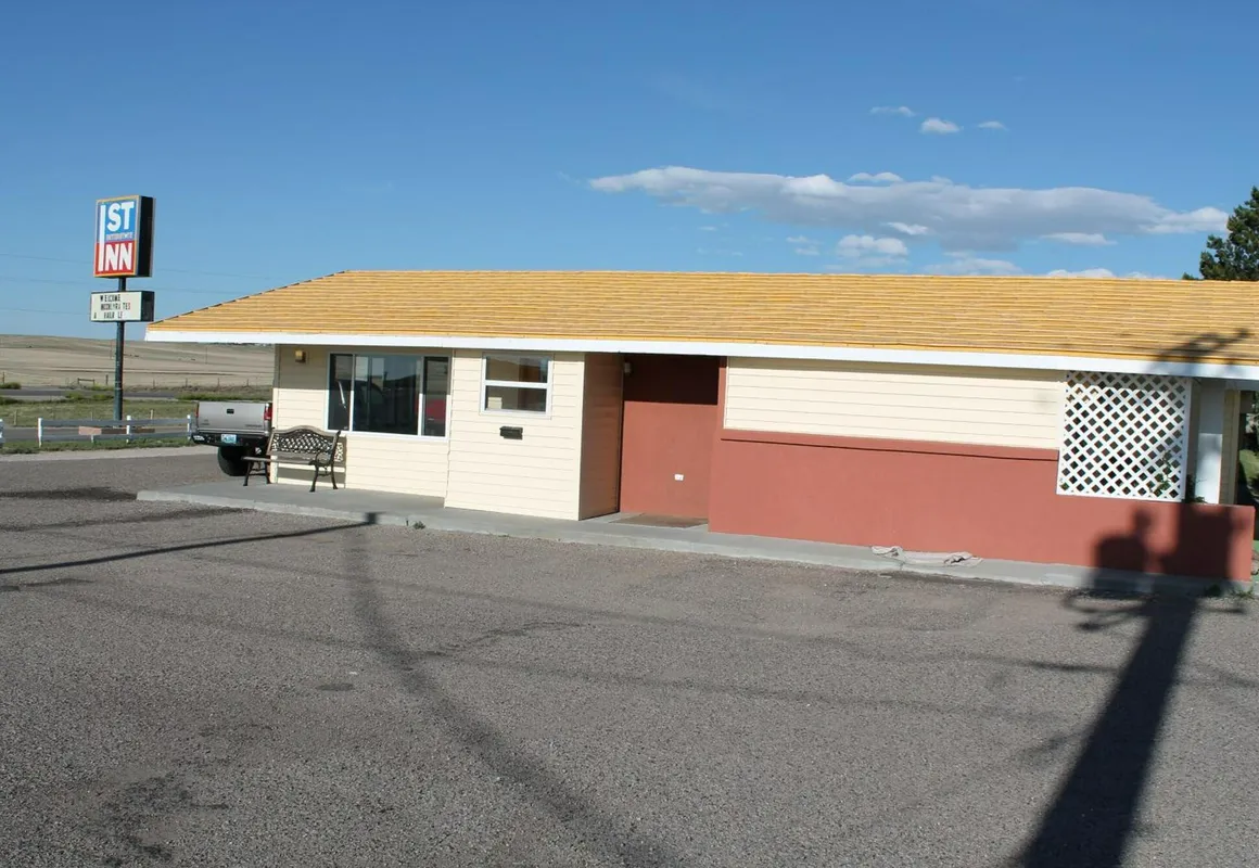 First Interstate Inn hotel hero