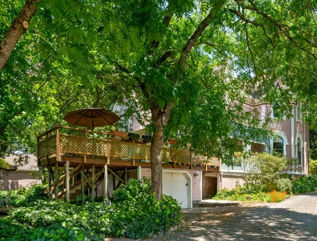 The Gables Wine Country Inn hotel detail image 1